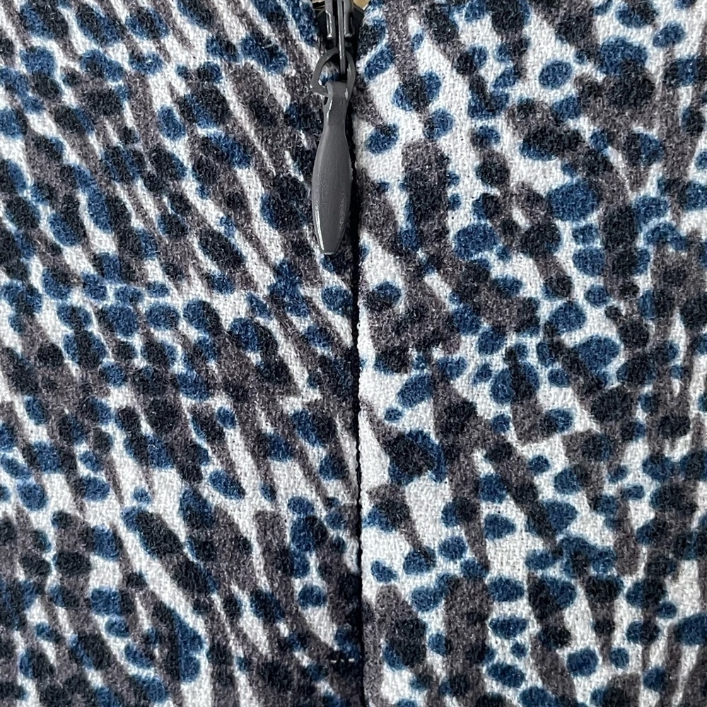Dalia casual dress in blue and gray sleeveless zip back - Picture 5 of 9